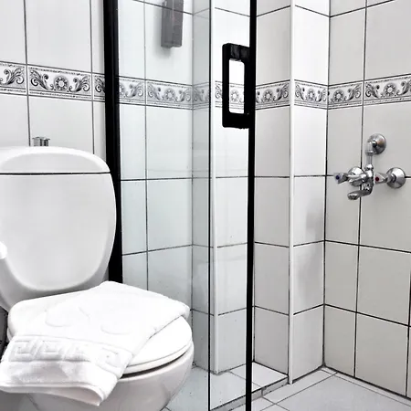 Hotell Native 2*